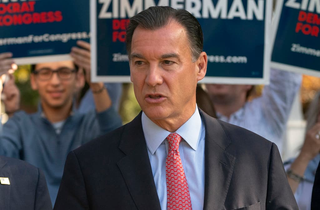 Tom Suozzi speaks during a news conference November 7, 2022, at Great Neck, New York.