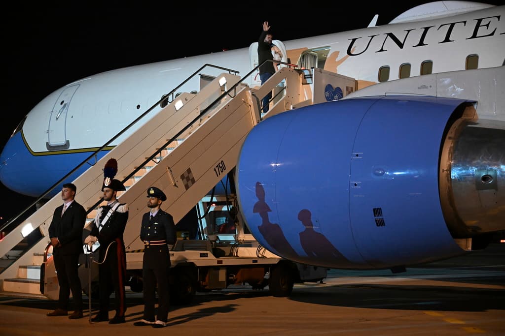 Kenny Holston/The New York Times via AP, Pool)