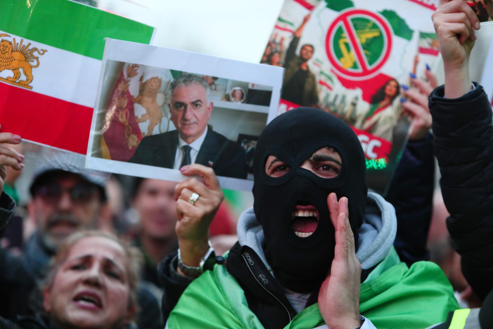 Demonstrators march from BBC Broadcasting House to Downing Street during the 'National March for a Free Iran' on January 18, 2026, at London. 