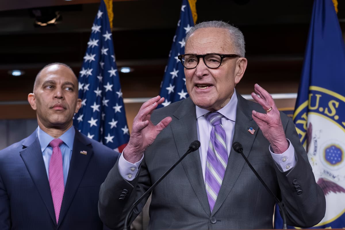 Senator Charles Schumer, center, and Congressman Hakeem Jeffries, left, at the Capitol, February 4, 2026