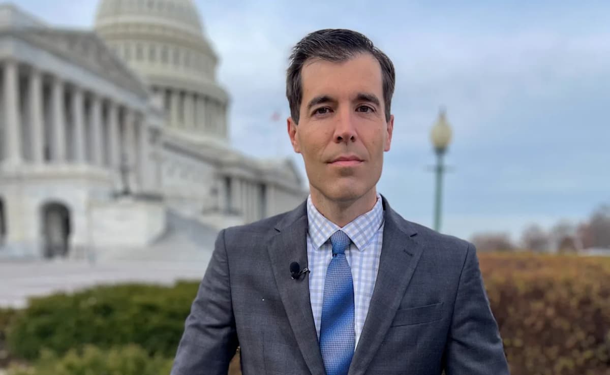 CBS News' hard-charging justice correspondent, Scott MacFarlane.