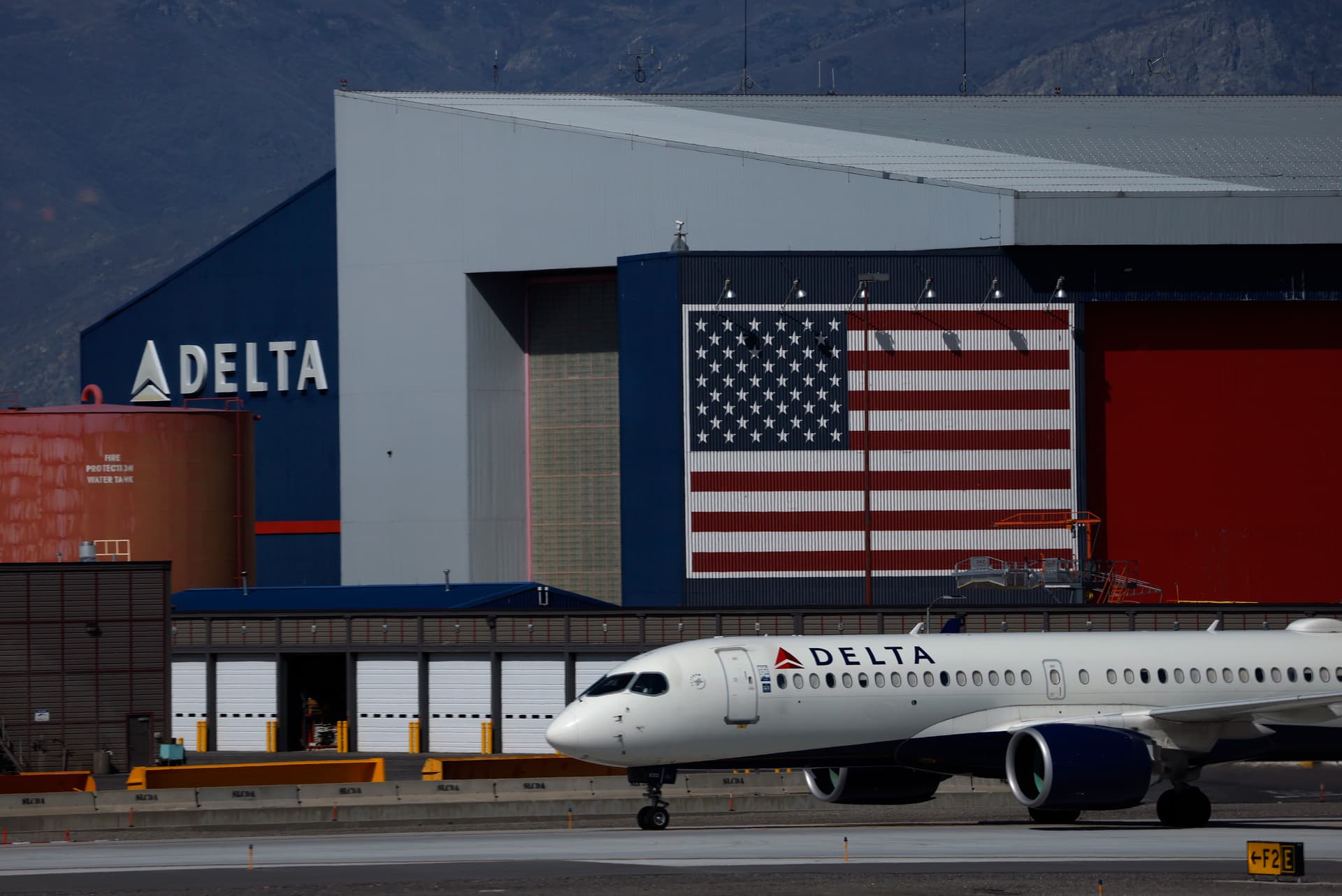  A Delta Airlines plane taxis at Salt Lake City International Airport on April 09, 2026.