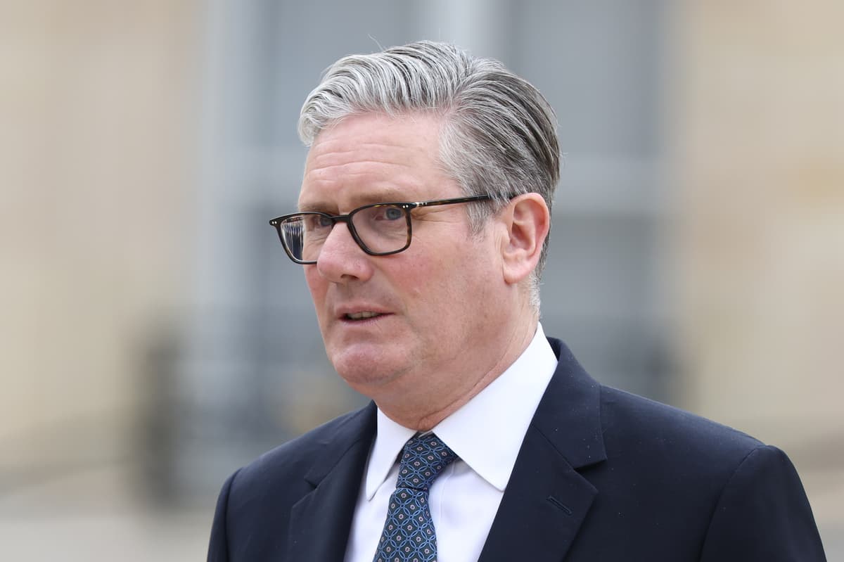 Prime Minister Keir Starmer of Britain leaves after a press conference at the Elysee Presidential Palace at Paris on April 17, 2026.