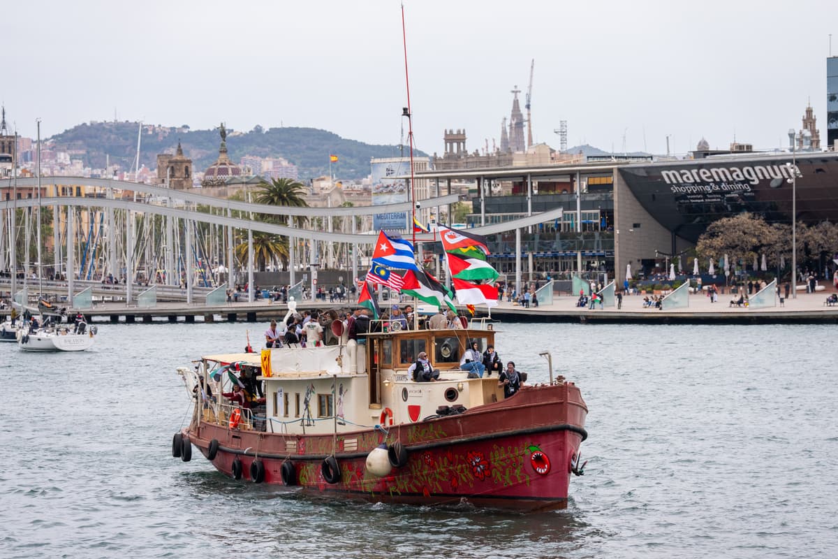 Boats carrying activists and humanitarian aid for Palestinians in Gaza reposition in the port during a symbolic send-off as part of the Global Sumud Flotilla, in Barcelona, Spain, April 12, 2026.