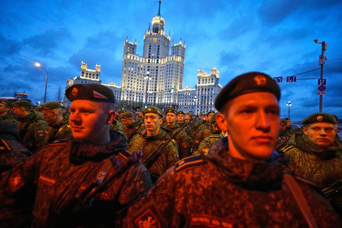 Russian servicemen prepare to march towards Red Square prior to the Victory Day military parade rehearsal at Moscow, April 29, 2026.