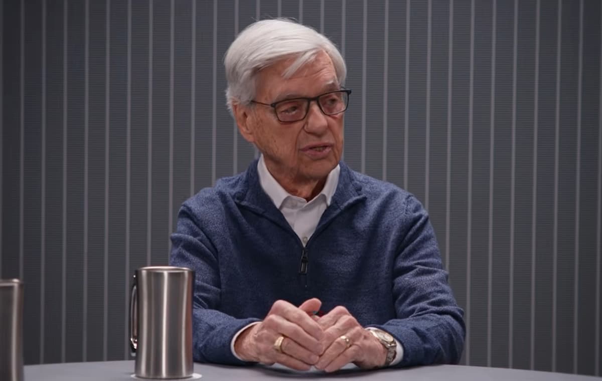 A retired quantum physicist who worked for a CIA-funded Pentagon research program on UFOs, Hal Puthoff, says aliens are real.