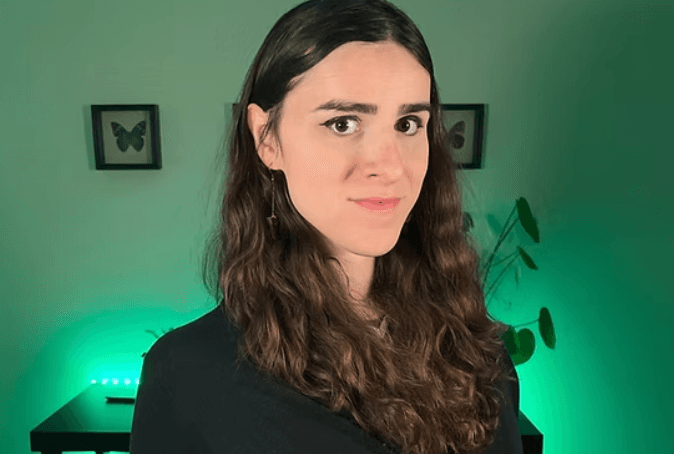 The activist and journalist Erin Reed.