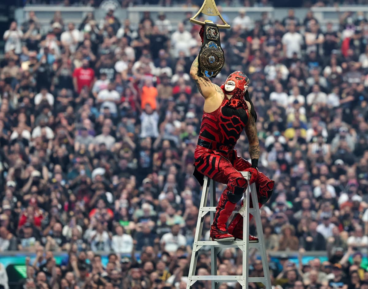 Penta grabs the belt to win the Intercontinental Championship Ladder match against Je’Von Evans, Dragon Lee, JD McDonagh, Rusev and Rey Mysterio during WrestleMania 42 at Allegiant Stadium on April 19, 2026 in Las Vegas.