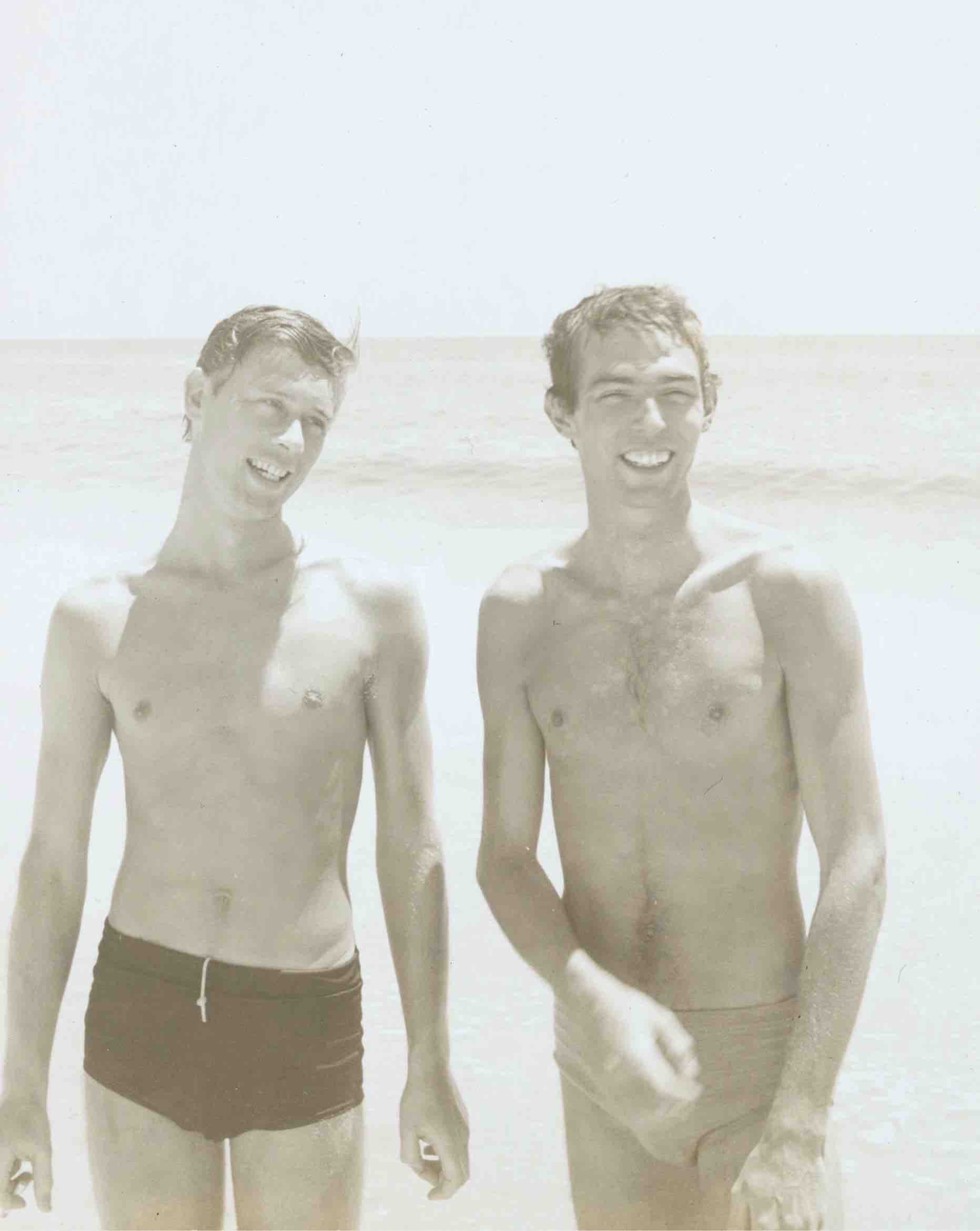 Paul Thek and Peter Hujar pictured in 1961. 