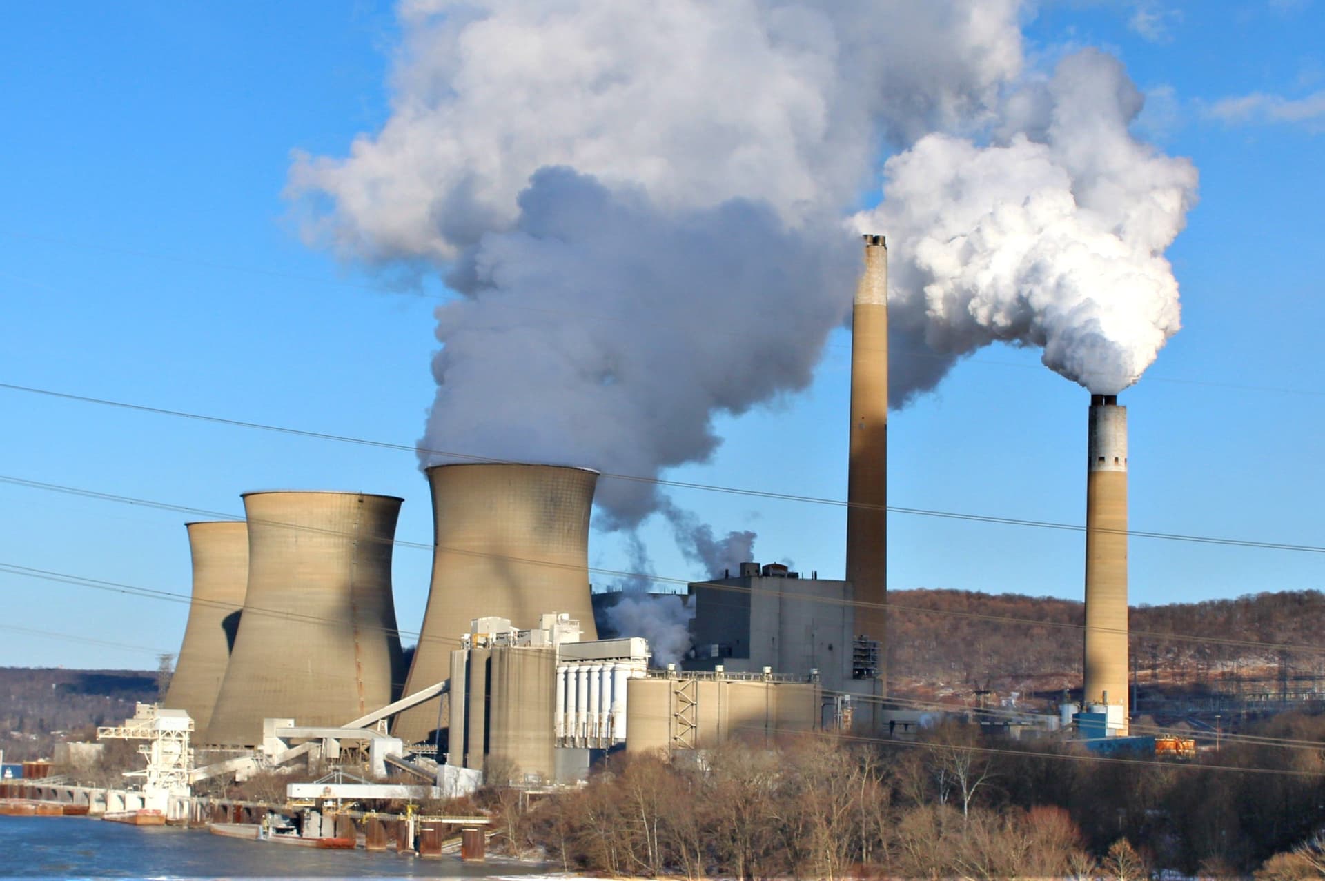 The Bruce Mansfield Power Plant on the Ohio River at Beaver County, Pennsylvania, in 2019.
