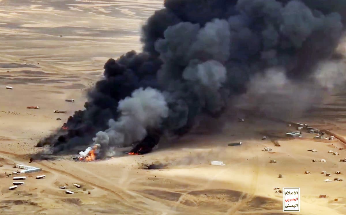 Houthis target Al-Wadiah military camp with ballistic missiles. 