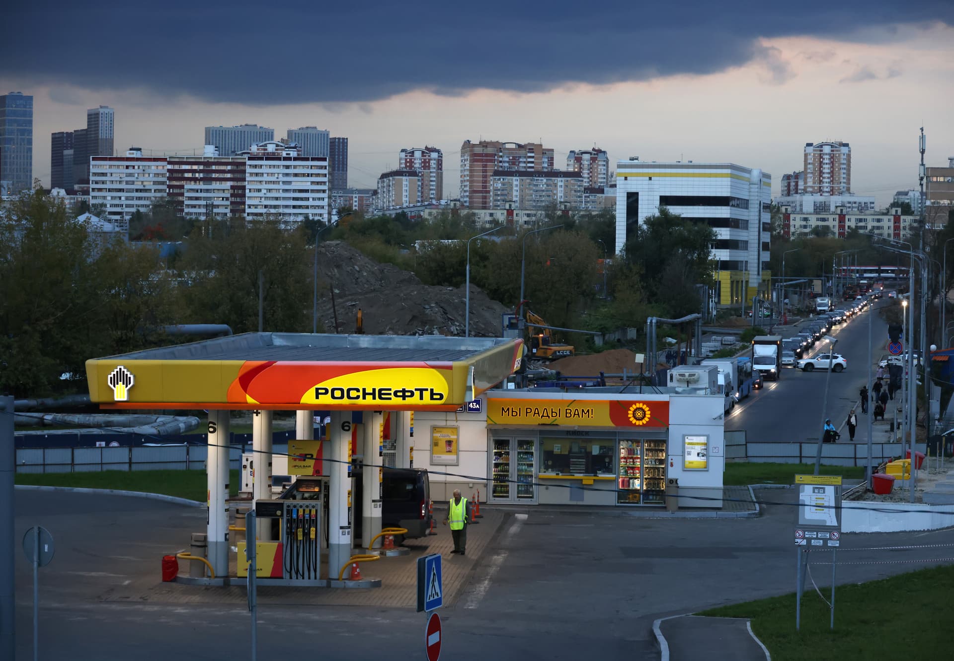 A deserted gas station belonging to the state-owned company Rosneft, where the only fuel available for sale is diesel, on September 21, 2026, at Moscow.