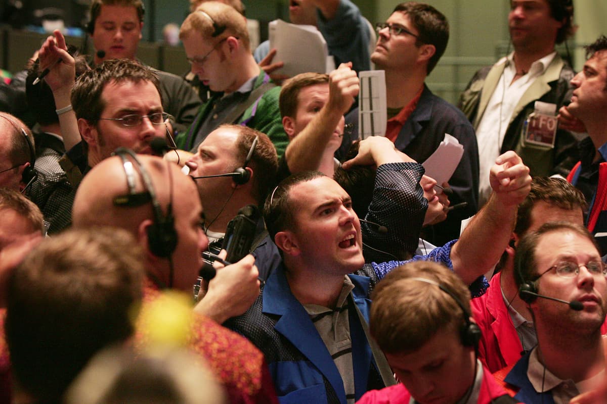 Bond traders at the Chicago Board of Trade on June 9, 2005. 