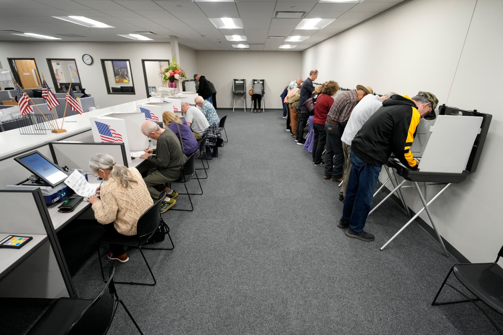 Featured image for Welcome to Washington: Democrats Open a Lead in Early Vote Turnout — but Does It Matter?