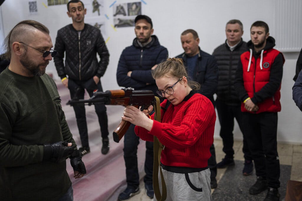 Ukrainian civilians receive weapons training in Lviv March 19, 2022. AP/Bernat Armangue