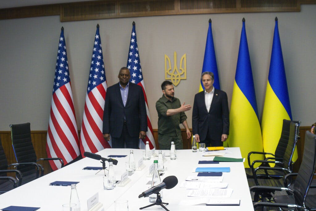 Secretary of Defense Austin, left, President Zelensky, and Secretary of State Blinken April 24, 2022, at Kyiv. Department of Defense via AP