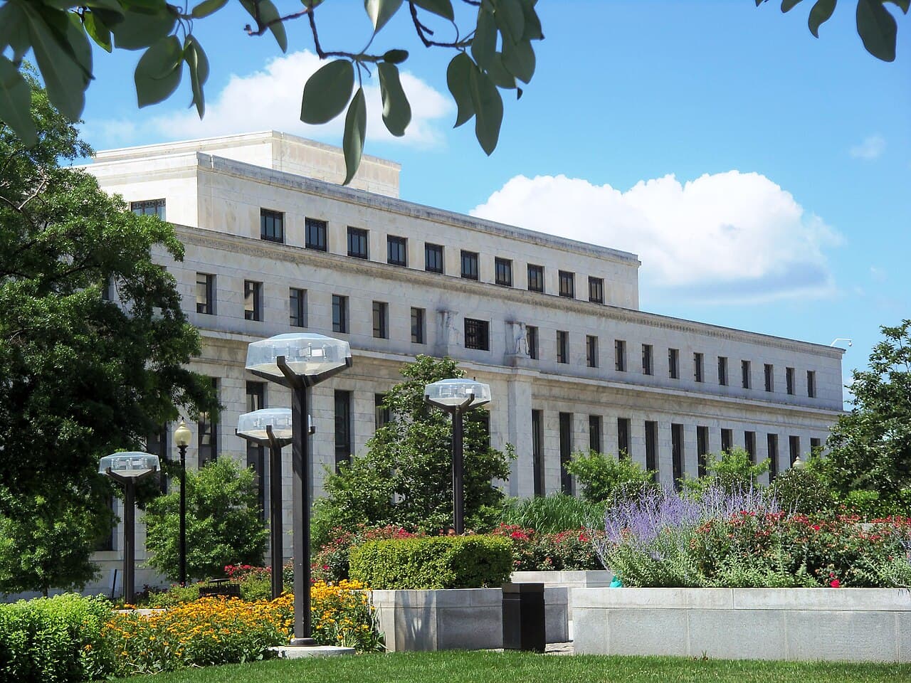Farragutful via Wikimedia Commons CC3.0 The headquarters of the Federal Reserve at Washington, D.C.