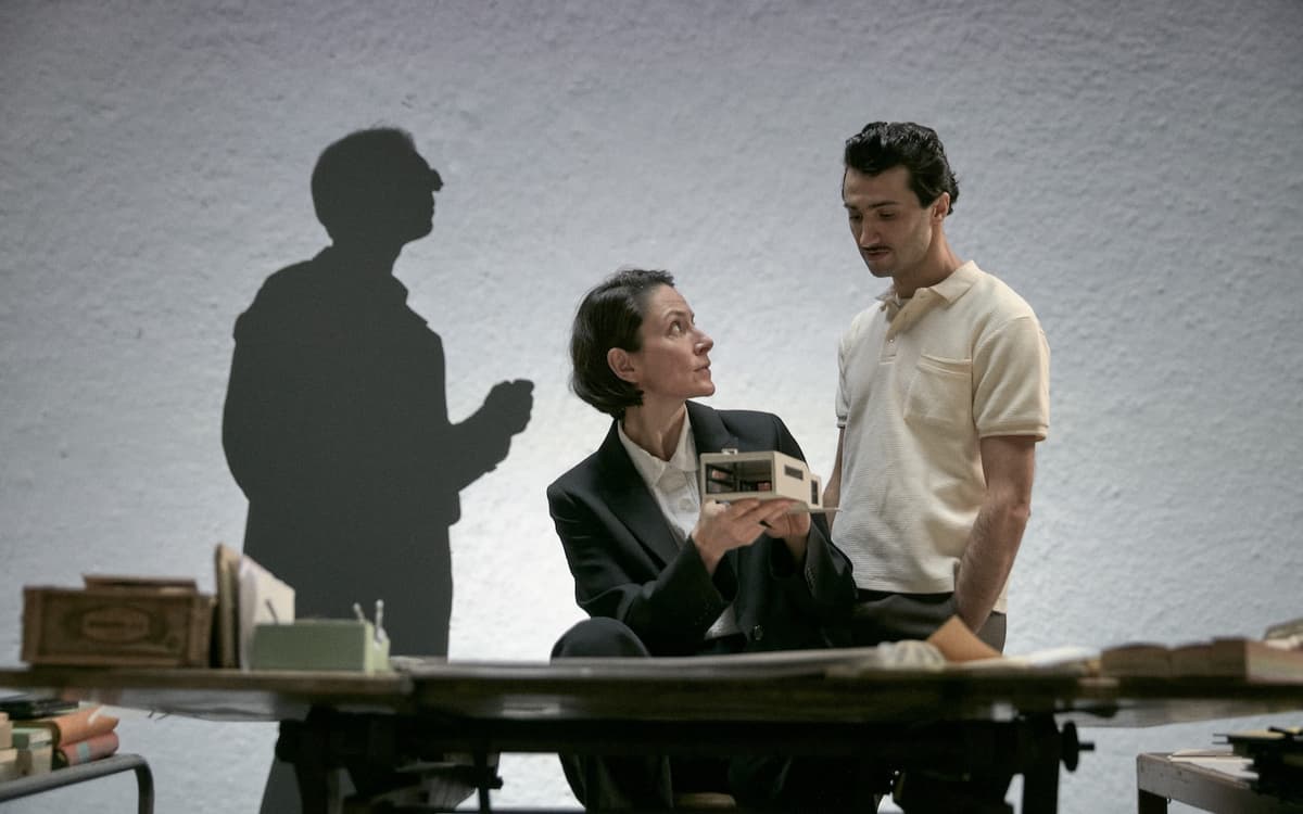 © Rise And Shine World Sales