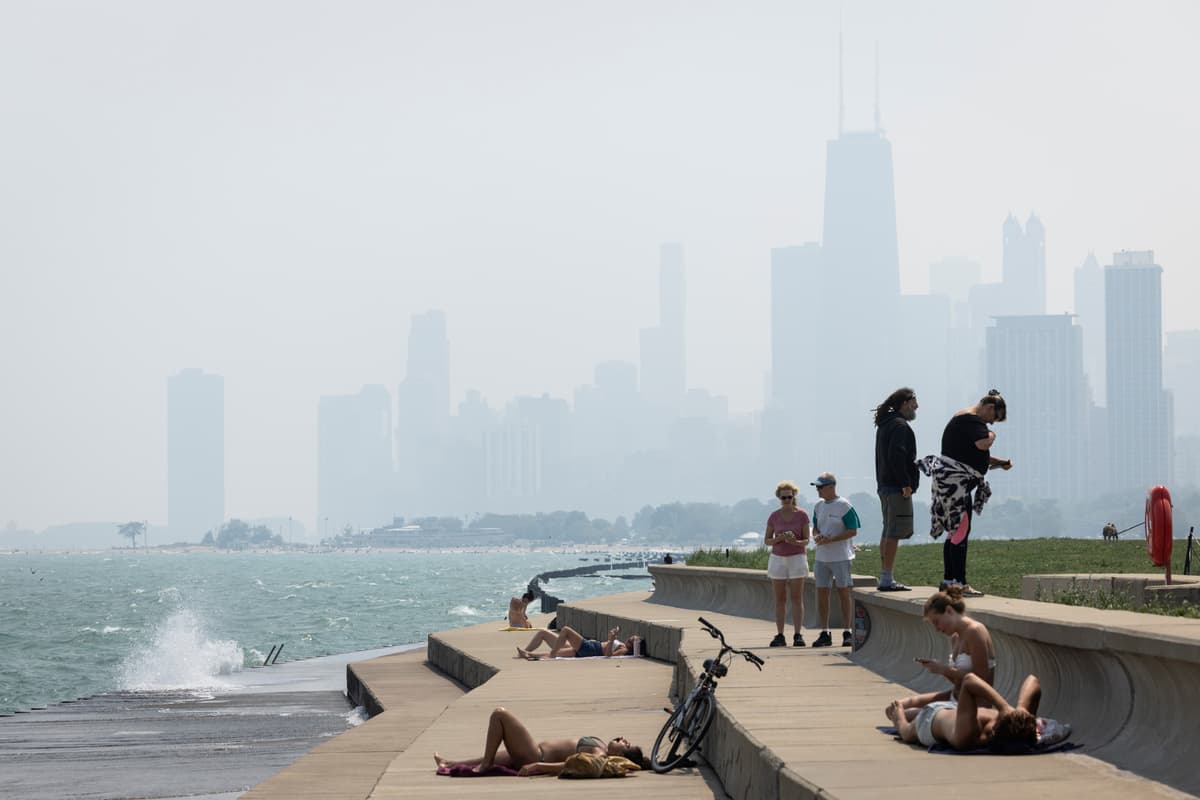 Ashlee Rezin/Chicago Sun-Times via AP