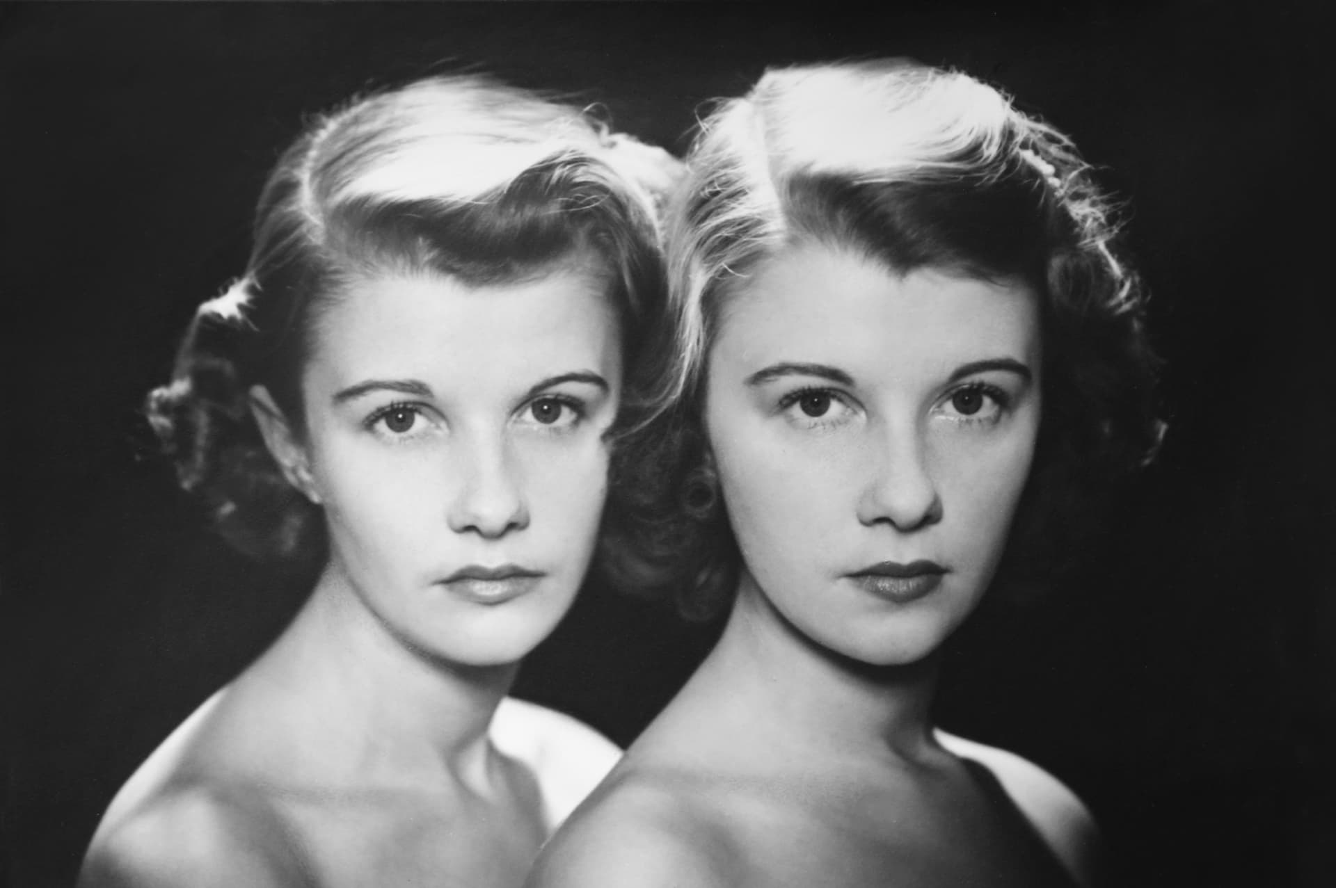 Via McNally Editions Mamaine and Celia Paget from 'The Dazzling Paget Sisters' by Ariane Bankes.