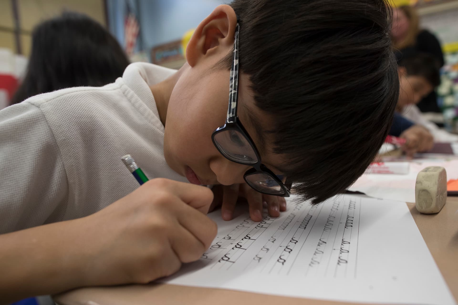 AP/Mary Altaffer Cursive writing is making a bit of a comeback. With New Jersey now on board, there are now 25 states that mandate cursive to be taught in public schools.