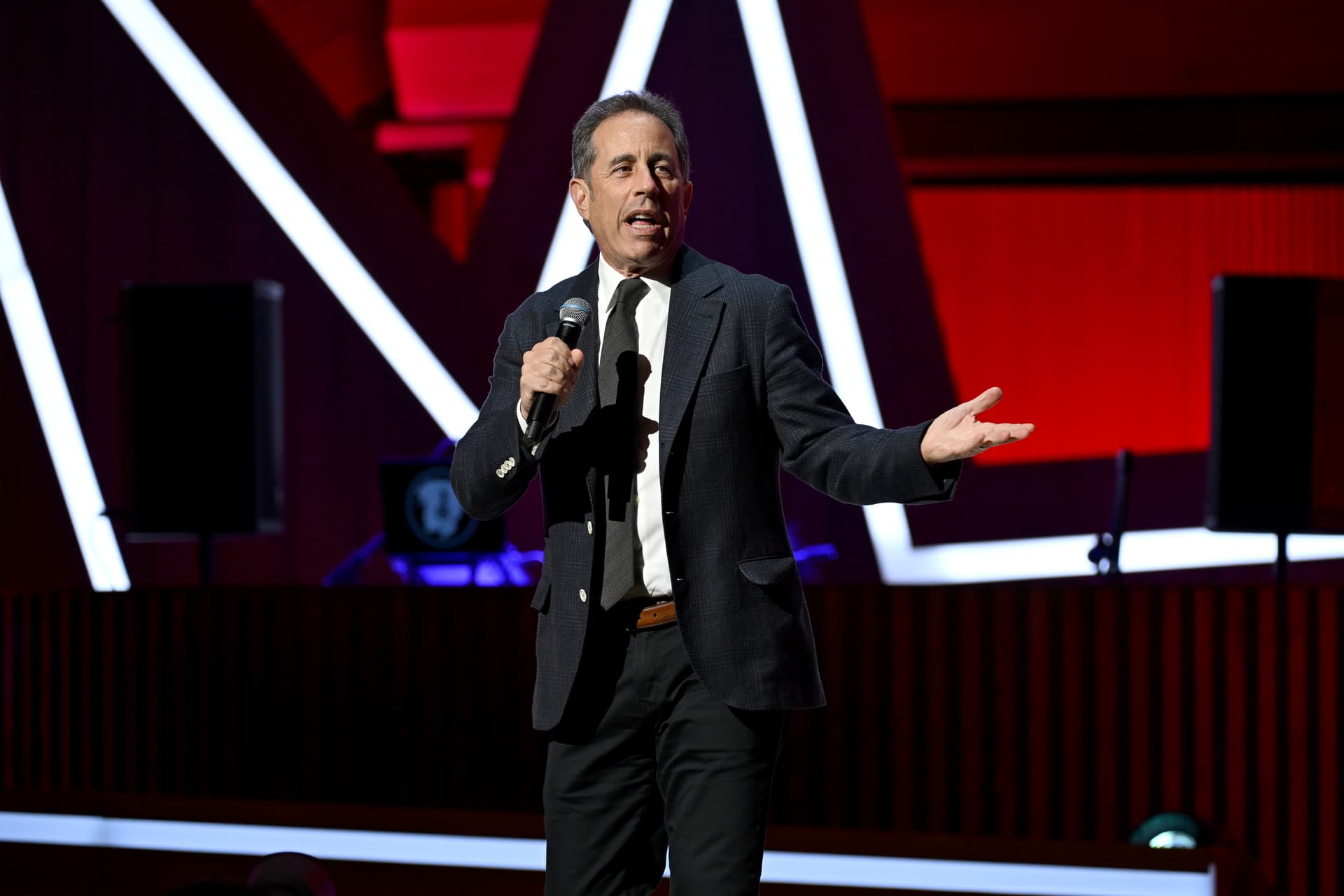 Valerie Terranova/Getty Images for Bob Woodruff Foundation Comedian Jerry Seinfeld performs at New York City.