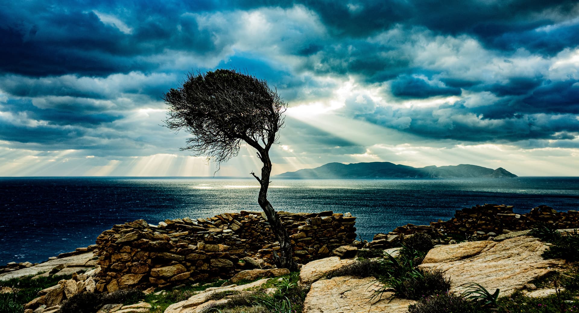 'Ios: In the Light of the Gods.' Paul Raphael.