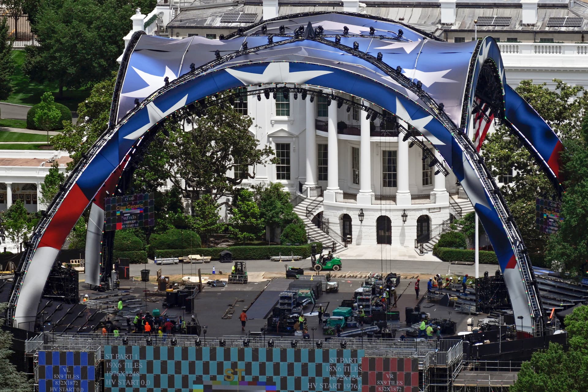 AP/John McDonnell Construction progresses on the UFC arena being built on the South Lawn of the White House to accommodate the mixed martial arts fight scheduled June 14, 2026, at Washington.