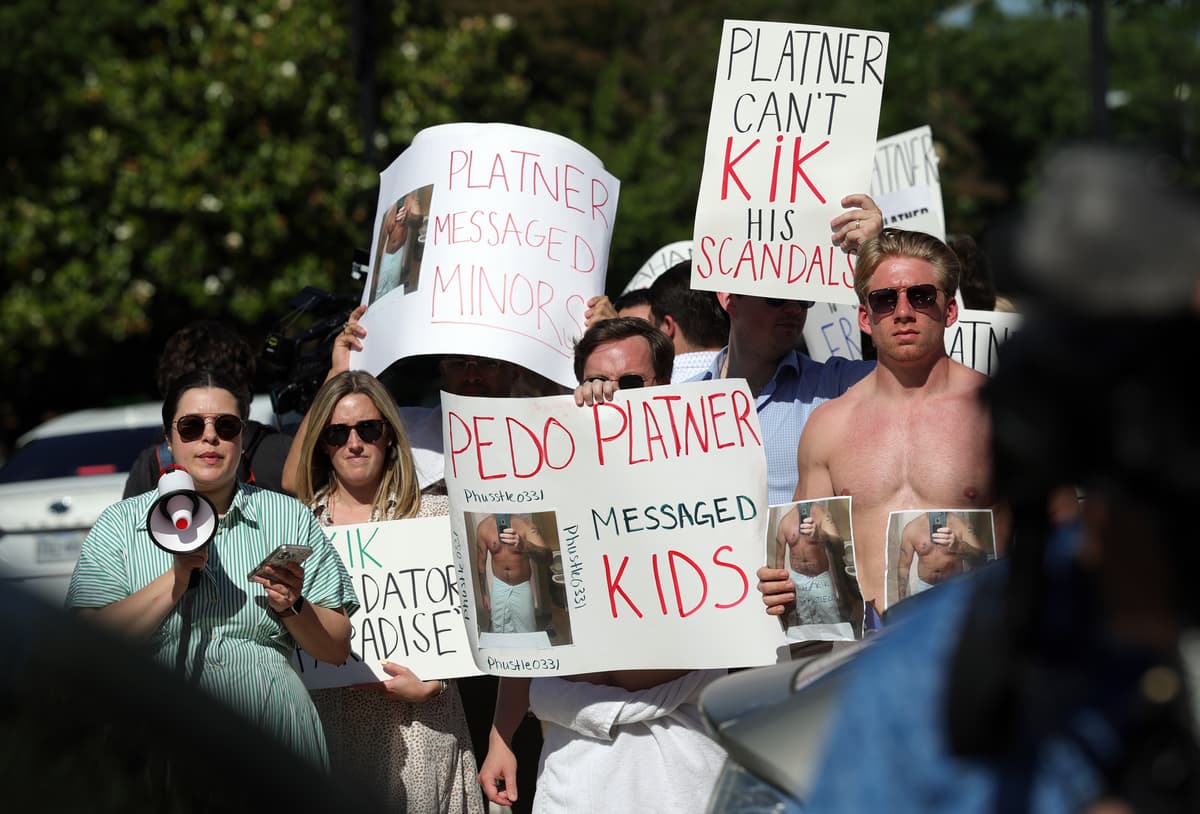 Kevin Dietsch/Getty Images Demonstrators protest outside the Democratic Senatorial Campaign Committee as a Senate candidate, Graham Platner, meets with senators at Washington, D.C., on June 2, 2026.