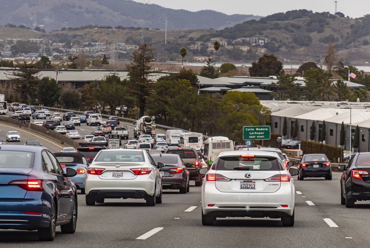 Robert So via Pexels.com Lawmakers are debating a $580 billion transportation bill that leaves the Highway Trust Fund on the road to insolvency.