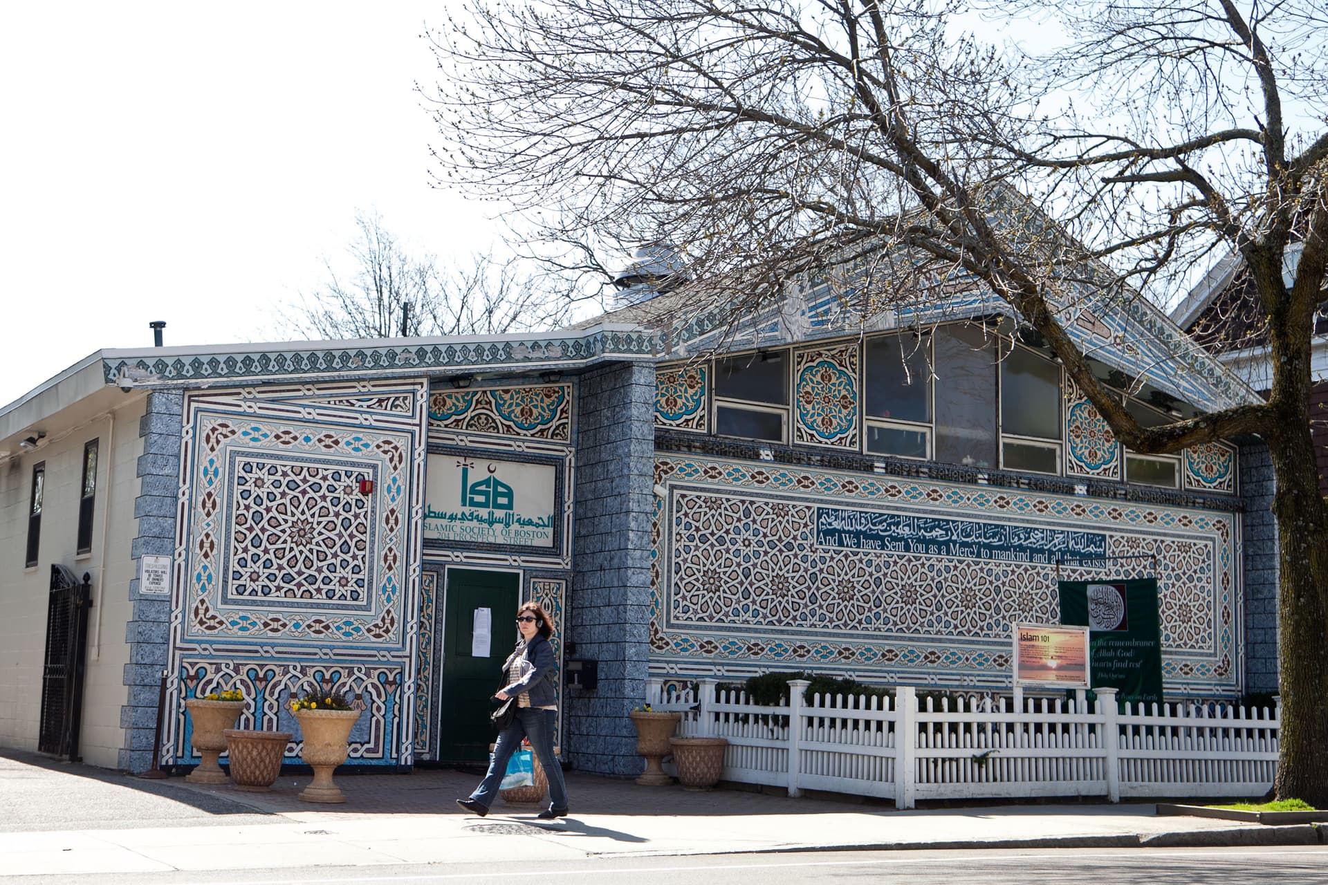 Kayana Szymczak/Getty Images The Islamic Society of Boston Mosque at Cambridge, Massachusetts in 2013.