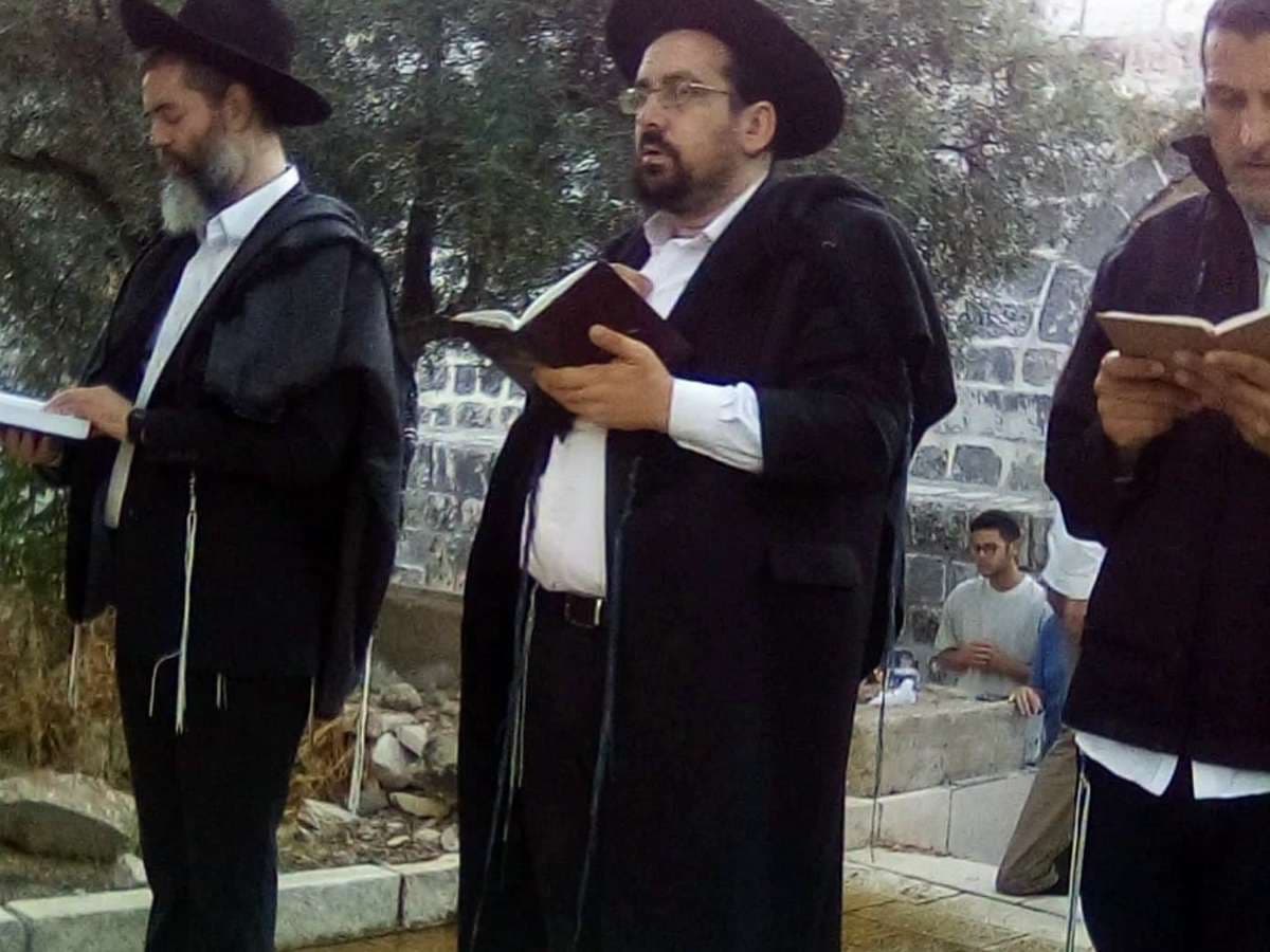 Temple Institute via Facebook Jews are praying on the Temple Mount with prayer books on August 16, 2026. Such a practice was not tolerated by Israeli police since an agreement with Jordan following the 1967 Six-Day War.