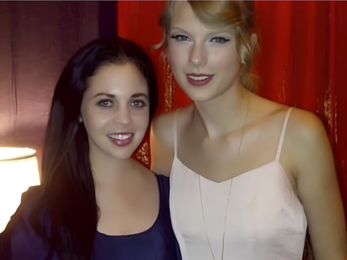 Hollie McKay Hollie McKay and Taylor Swift.