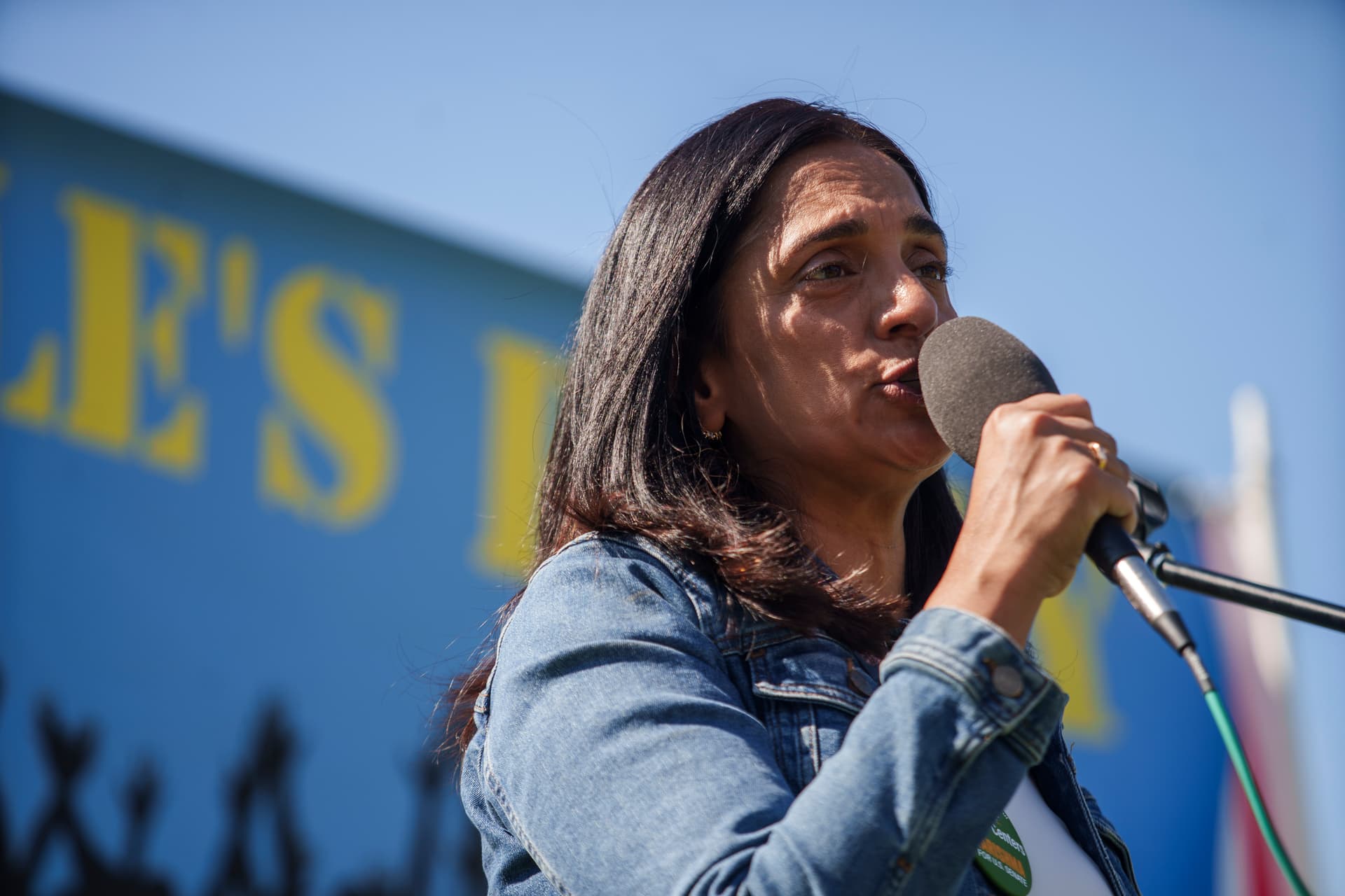 John Tully/Getty Images New Hampshire Democratic Senate candidate Karishma Manzur speaks at the People's Rally event ahead of the state primary on September 7, 2026 at Concord, New Hampshire.