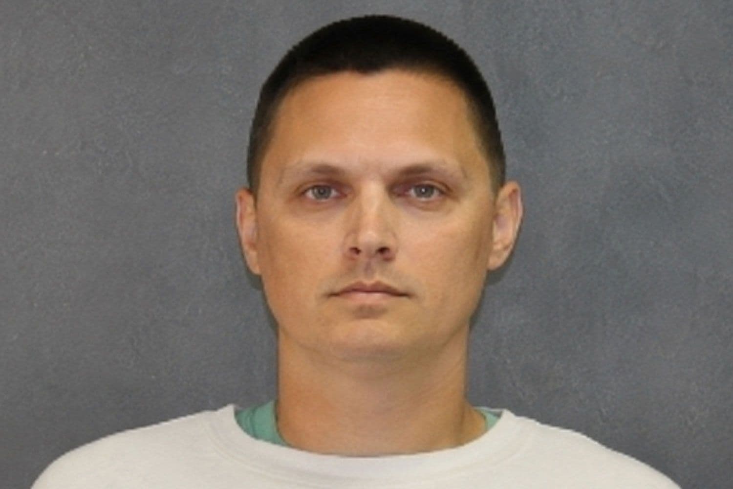 Via X Thomas Christopher Ross’ former campaign manager told law enforcement he was given a 'black nylon glove' with a 'small, plastic bag” inside the glove that contained a 'small amount of white powder.'
