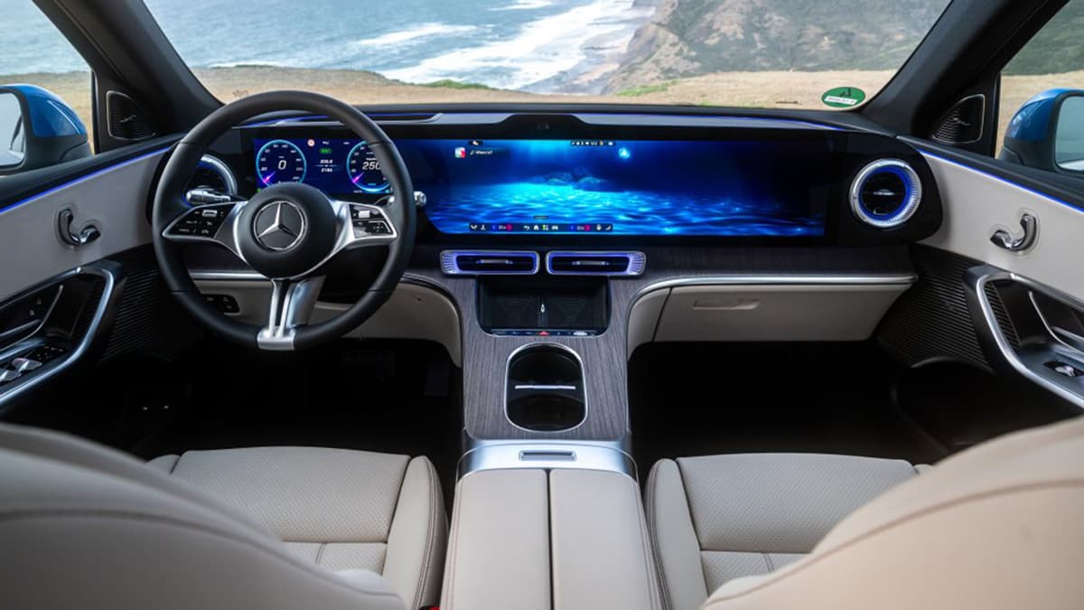 Mercedes-Benz The electric GLC's Hyperscreen is a 39.1-inch display that encompasses the gauge cluster and two touchscreen sections.