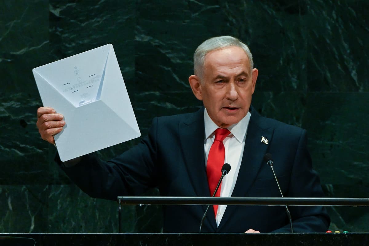 Alexi J. Rosenfeld/Getty Images Prime Minister Benjamin Netanyahu holds up a Starlink device as he speaks during the 81st session of the United Nations General Assembly, September 24, 2026.