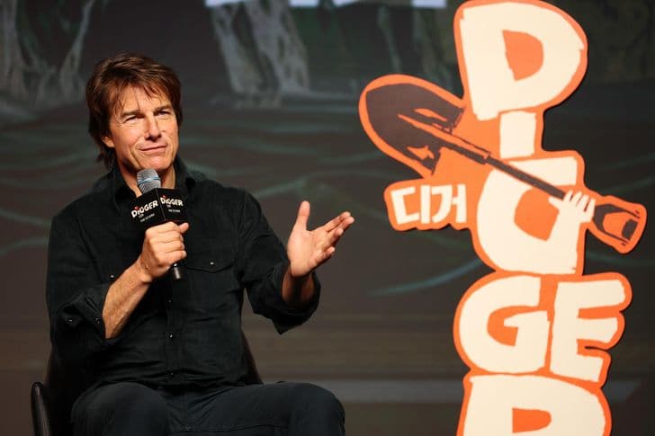 Instagram Tom Cruise promoting 'Digger.'
