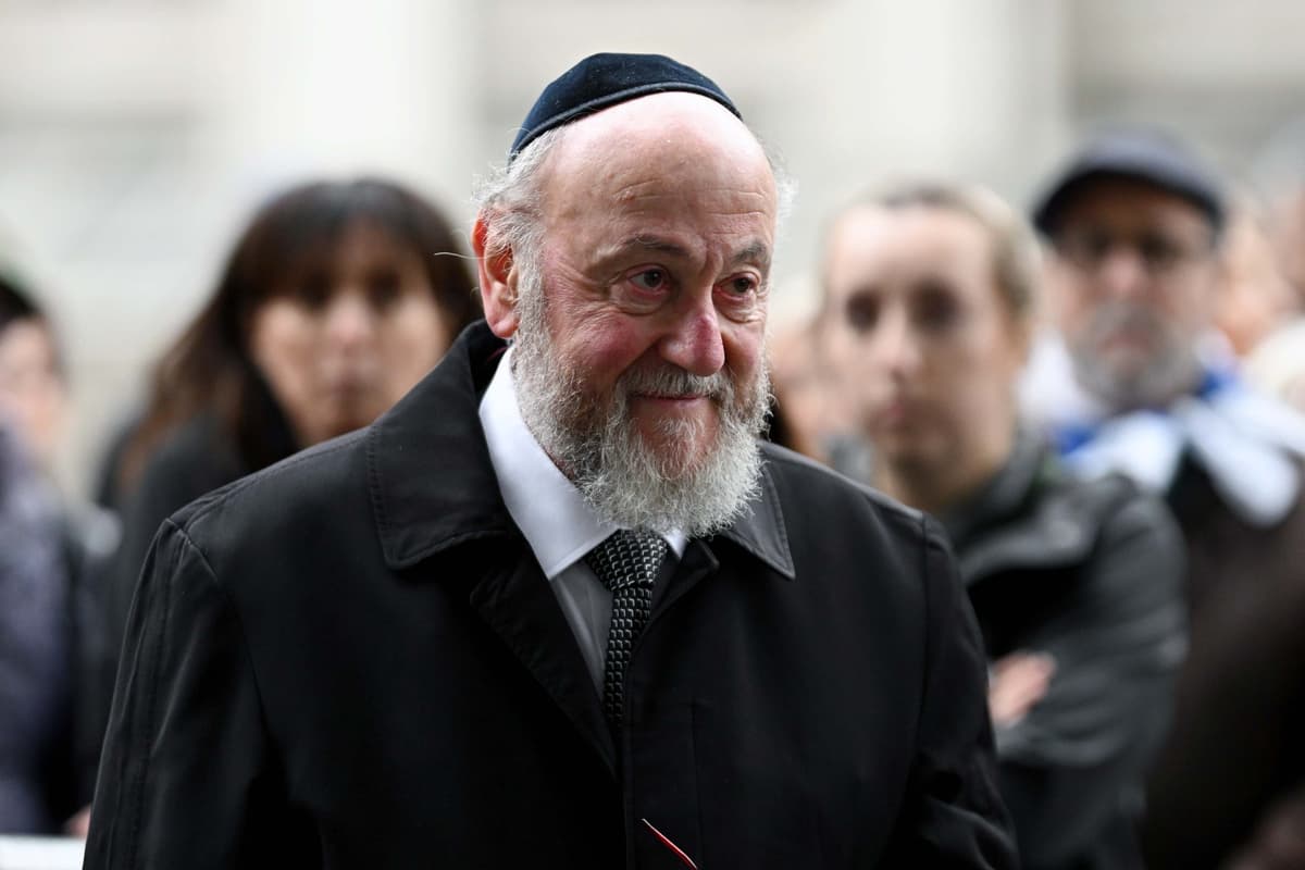 Leon Neal/Getty Images Chief Rabbi Ephraim Mirvis attends a vigil of remembrance for the victims of the October 7th attacks at Richmond Terrace, London, on October 7, 2026.
