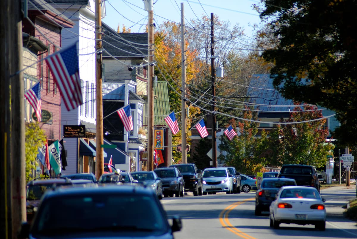 Matt Barnard via Pexels.com The economy is top of voters' minds heading into the November 3, 2026, midterm election, according to recent surveys, with swing voters in New Hampshire highly suspicious of Democratic Socialists' promises.